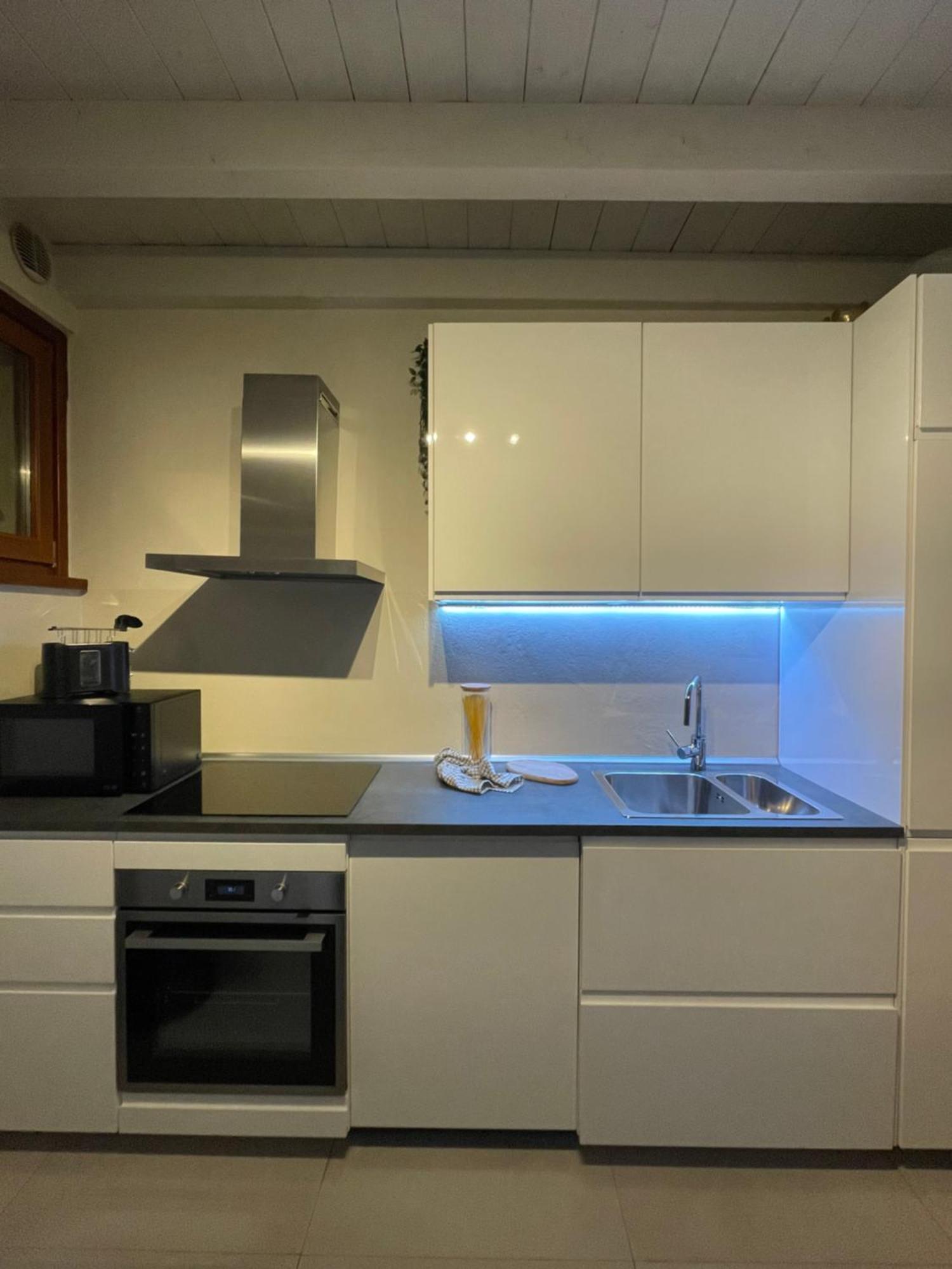 Amelie Apartment Desenzano del Garda Esterno foto